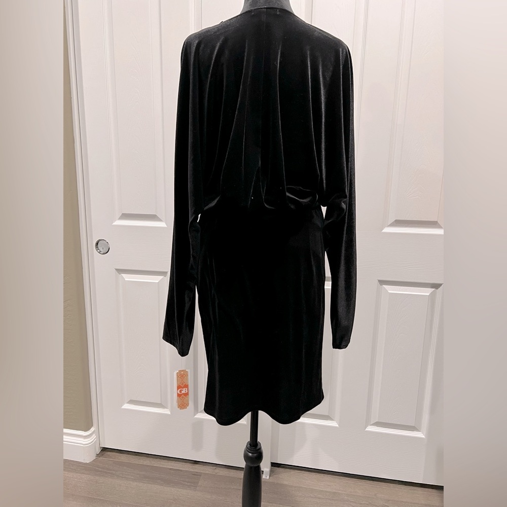 GB Black velvet midi dolmas sleeve plunge neckline XL